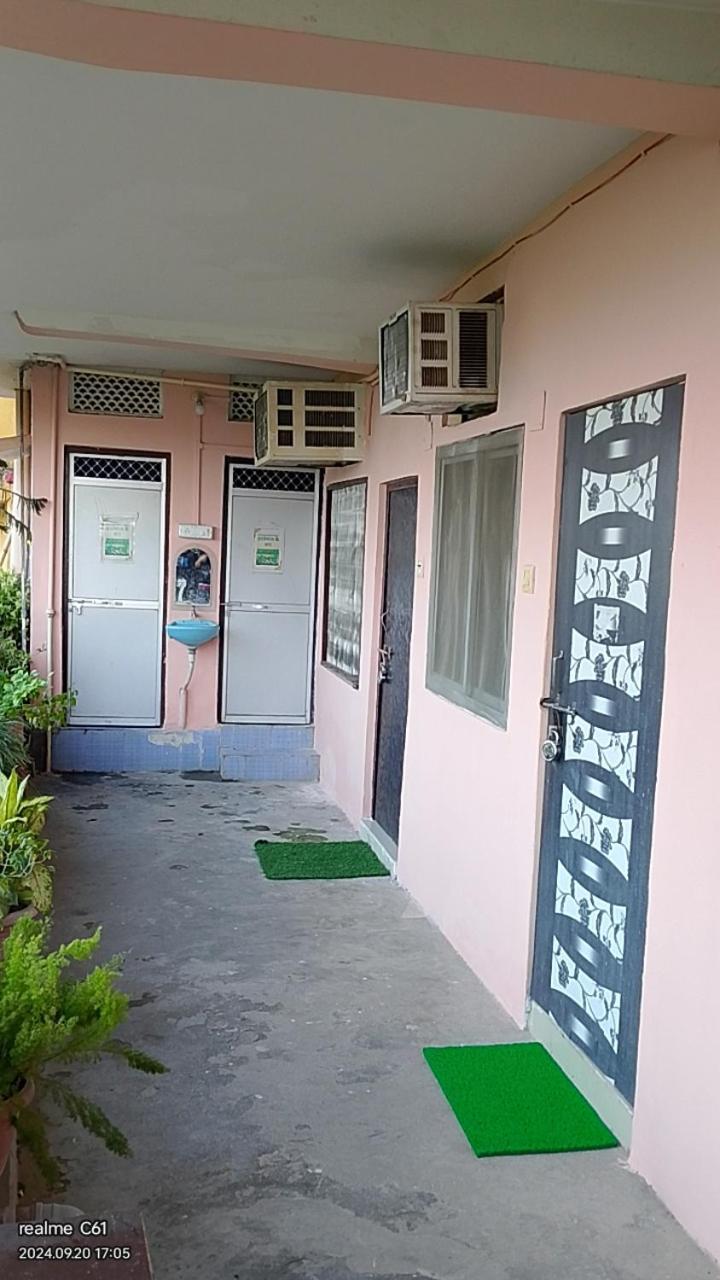 Ganga Paying Guest House Варанаси Стая снимка