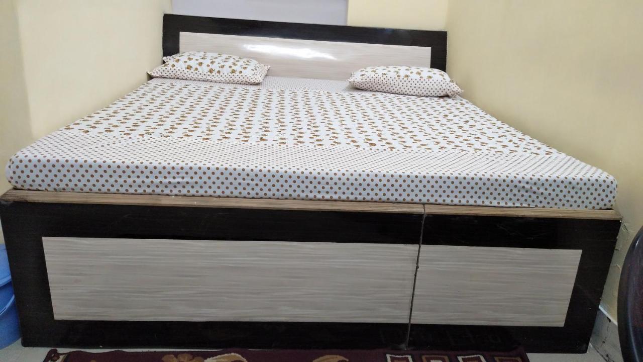 Ganga Paying Guest House Варанаси Екстериор снимка