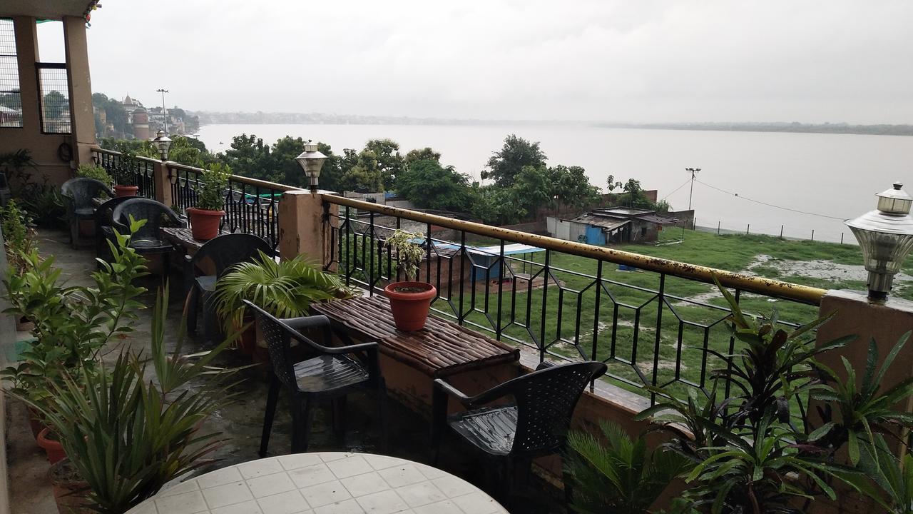 Ganga Paying Guest House Варанаси Екстериор снимка