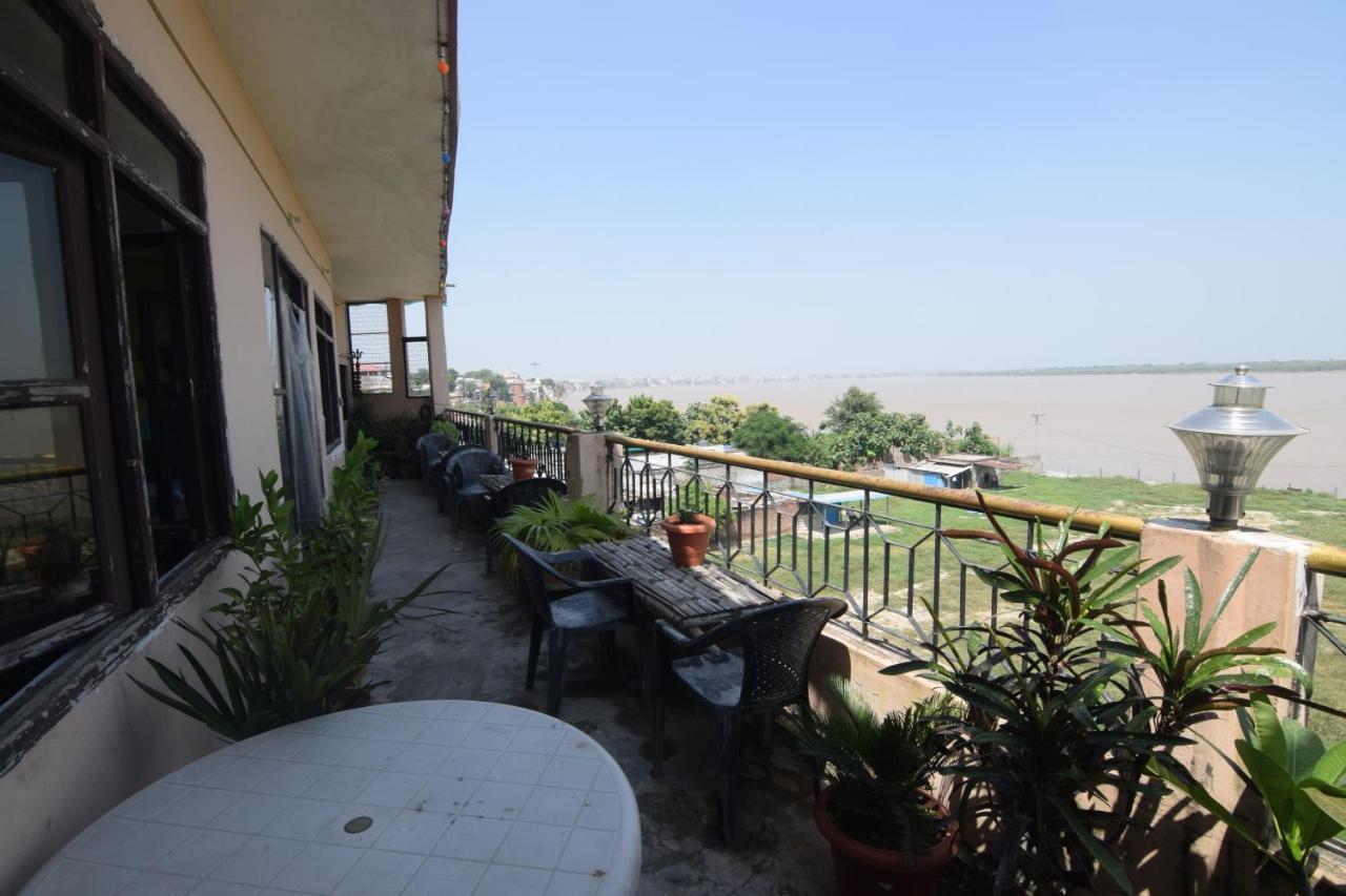 Ganga Paying Guest House Варанаси Екстериор снимка